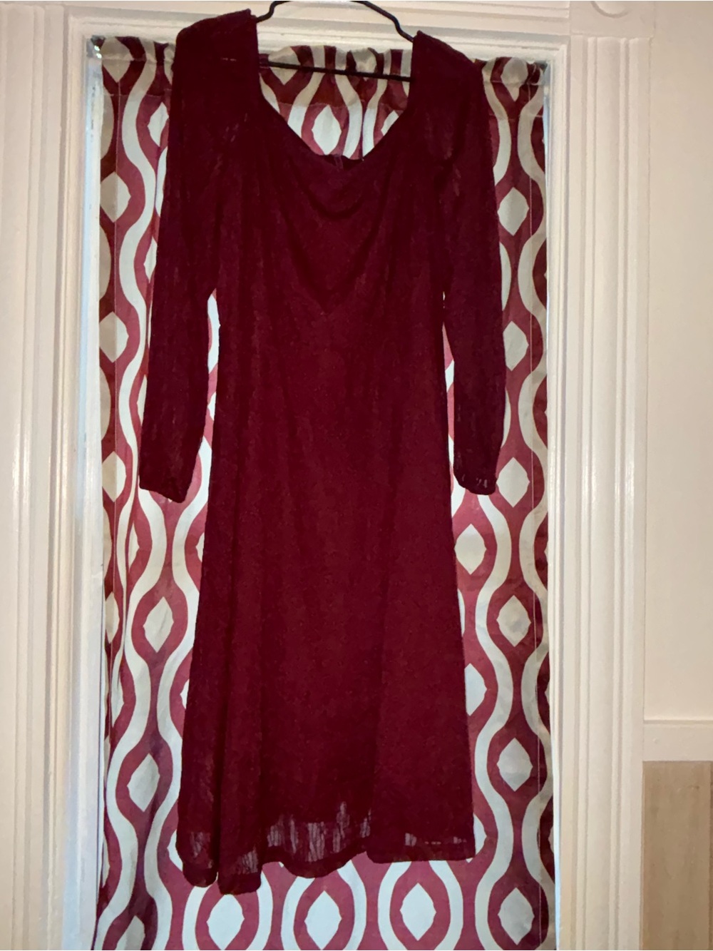 Women's Burgundy Lace Long-Sleeve Dress